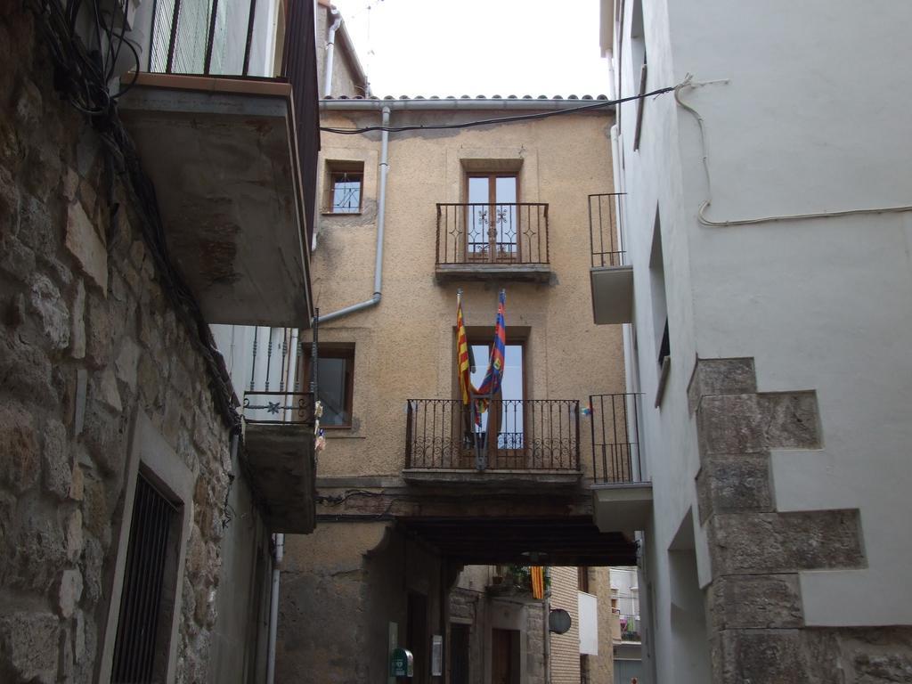 Apartments Cal Benet Camarasa Exterior photo